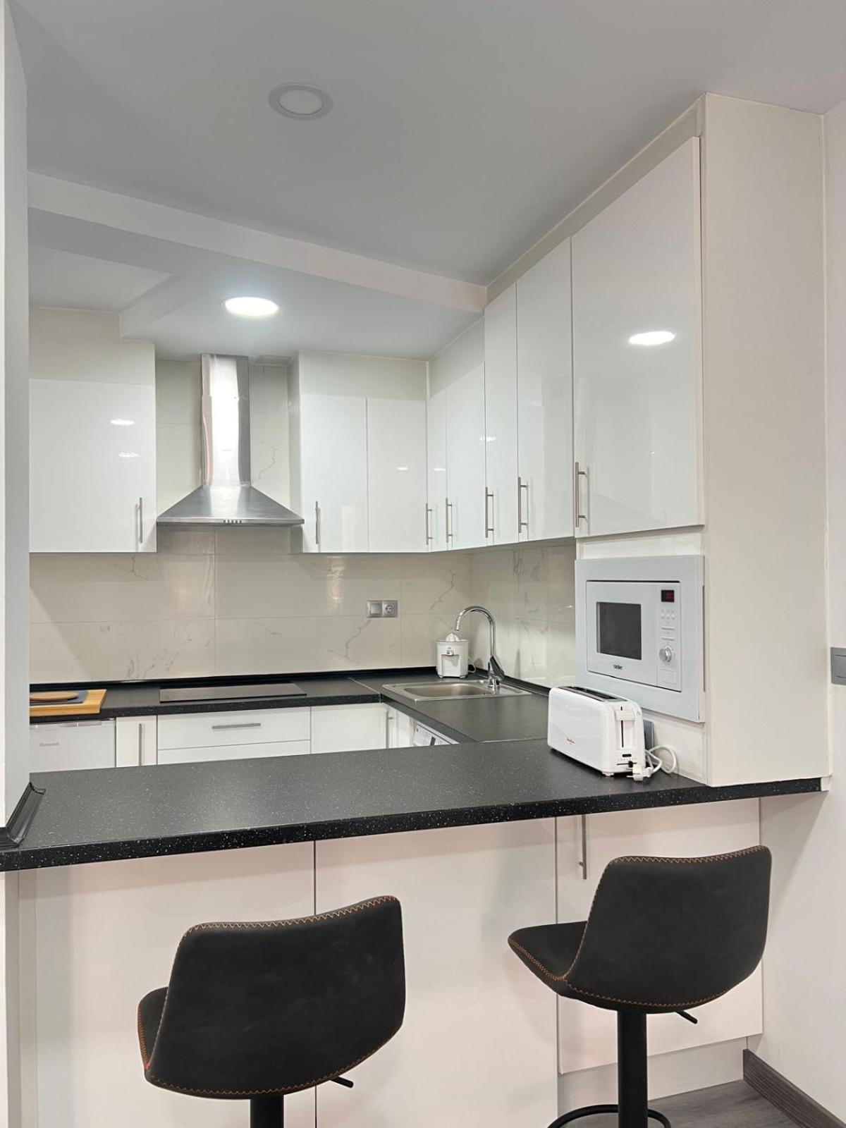 Rosal Central Studios Овьедо Экстерьер фото