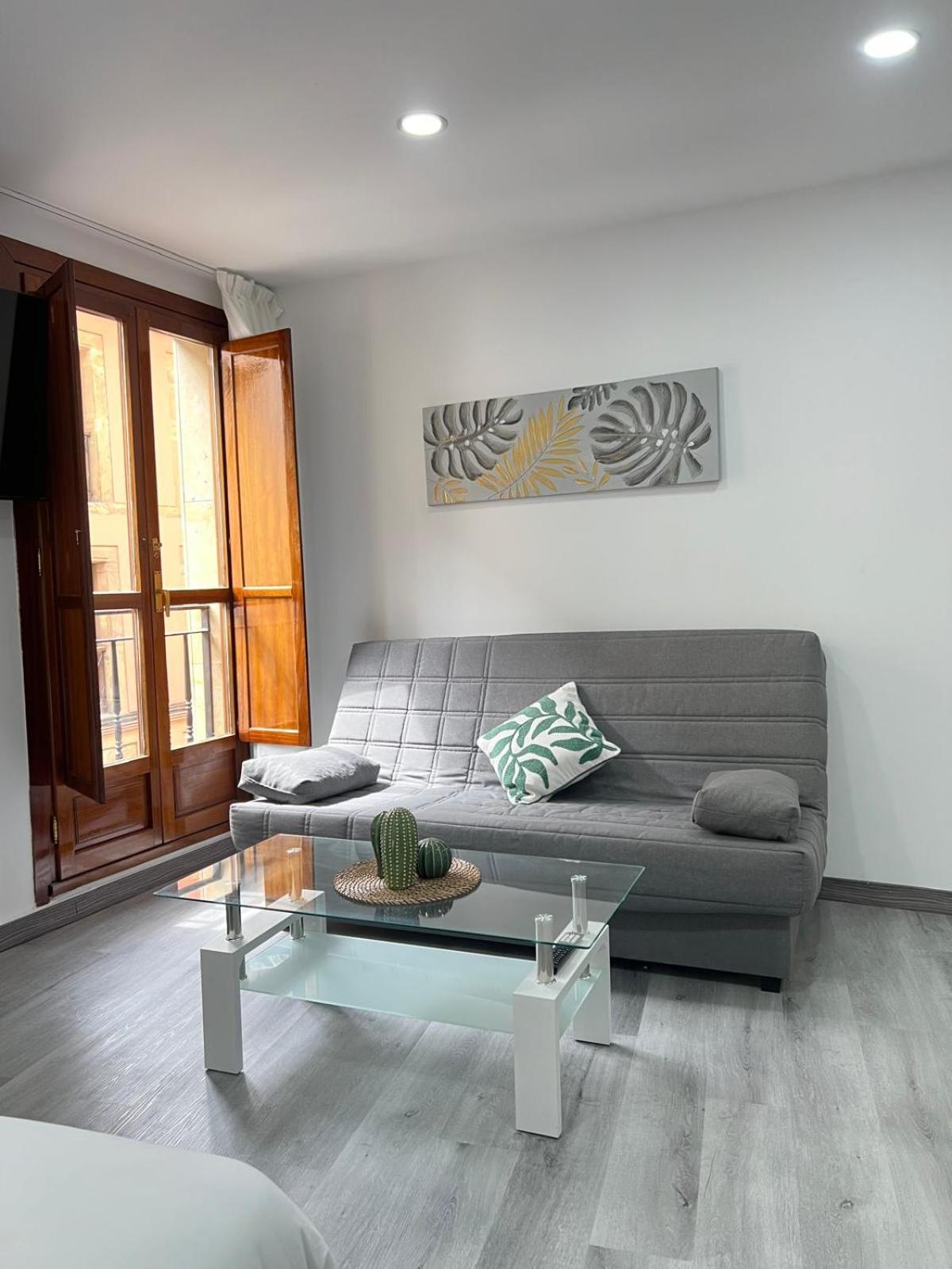 Rosal Central Studios Овьедо Экстерьер фото