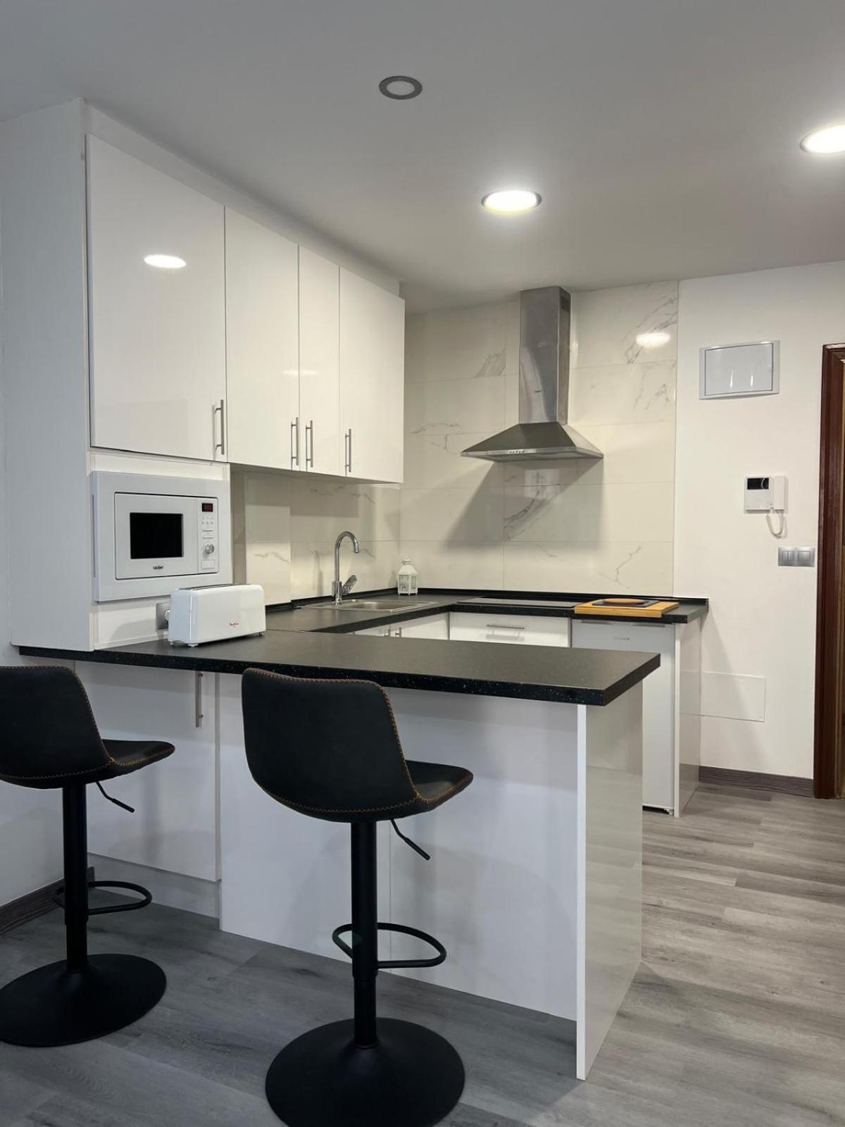 Rosal Central Studios Овьедо Экстерьер фото