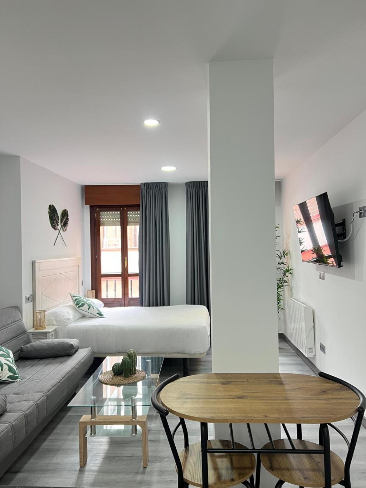 Rosal Central Studios Овьедо Экстерьер фото