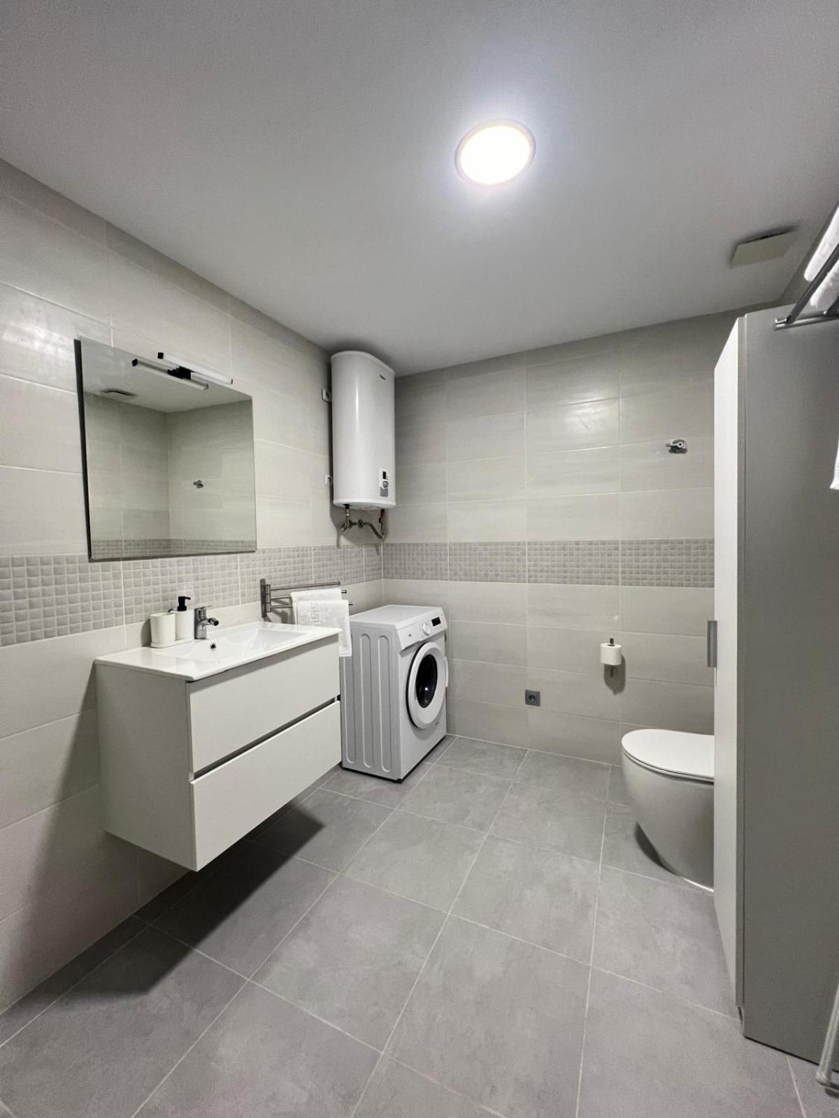 Rosal Central Studios Овьедо Экстерьер фото